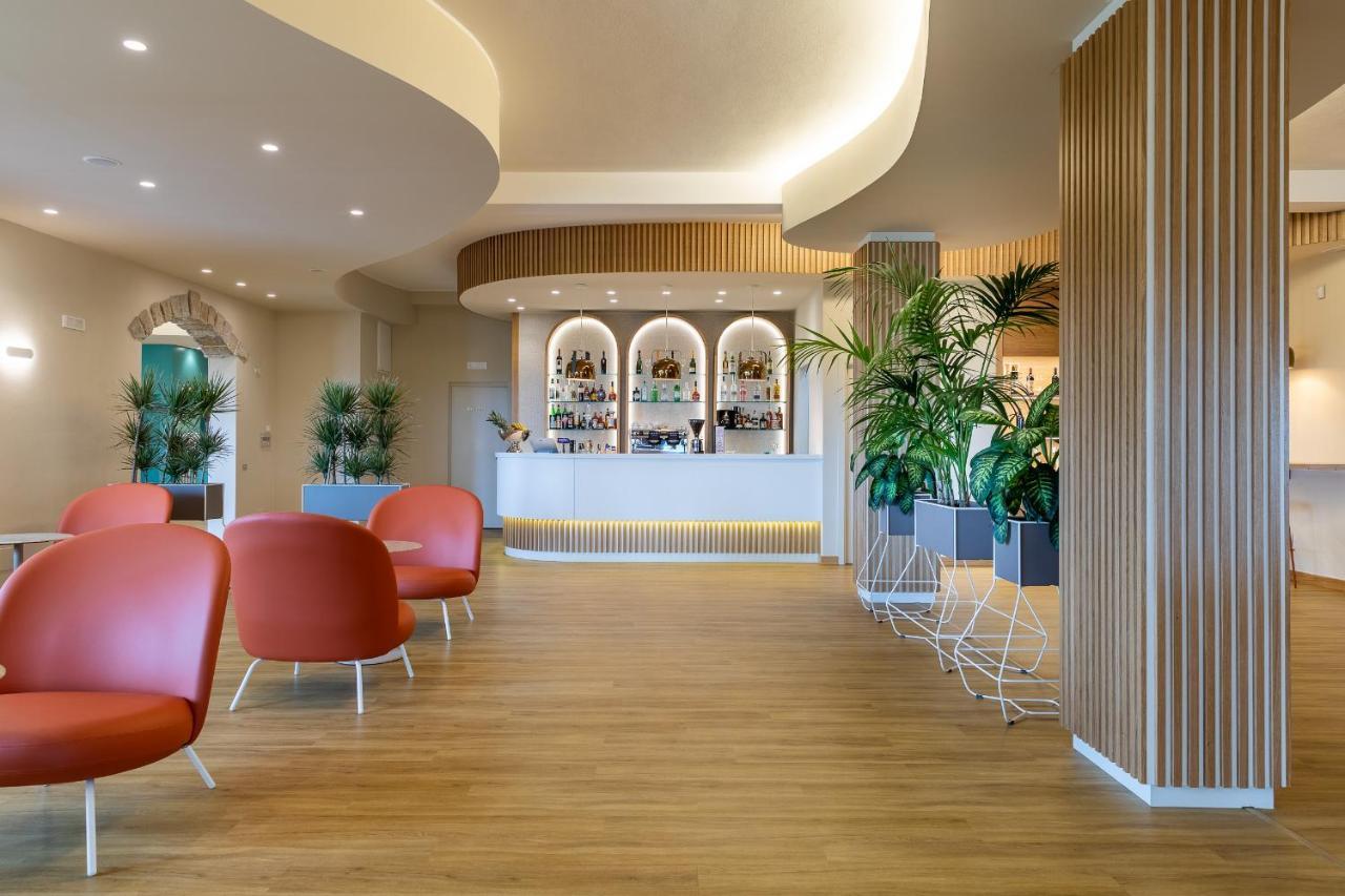 Lu' Hotel Porto Pino SantʼAnna Arresi المظهر الخارجي الصورة