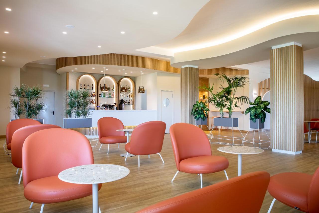 Lu' Hotel Porto Pino SantʼAnna Arresi المظهر الخارجي الصورة