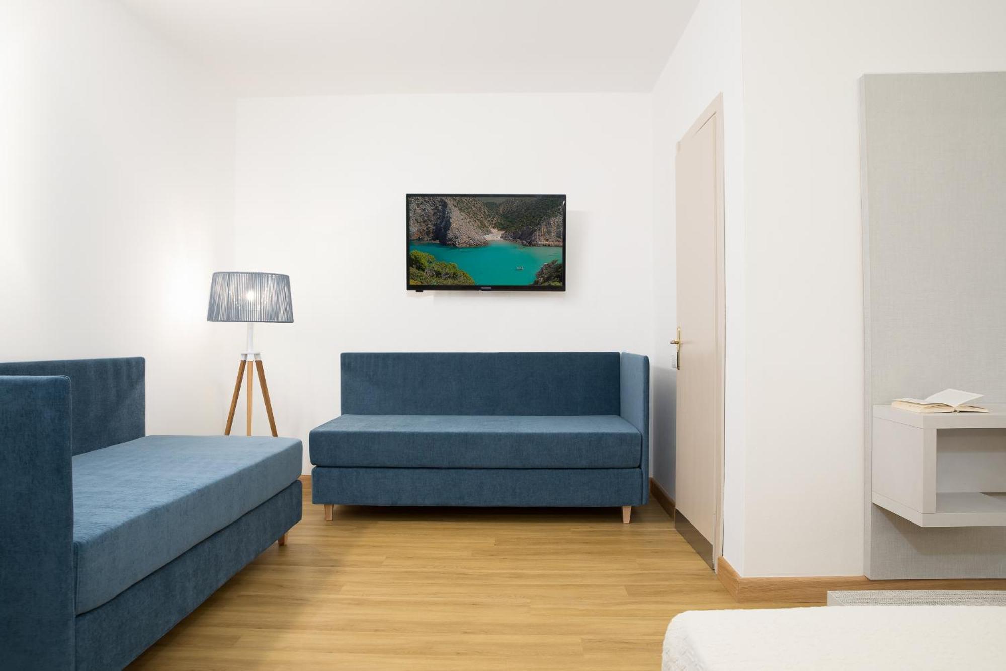 Lu' Hotel Porto Pino SantʼAnna Arresi المظهر الخارجي الصورة