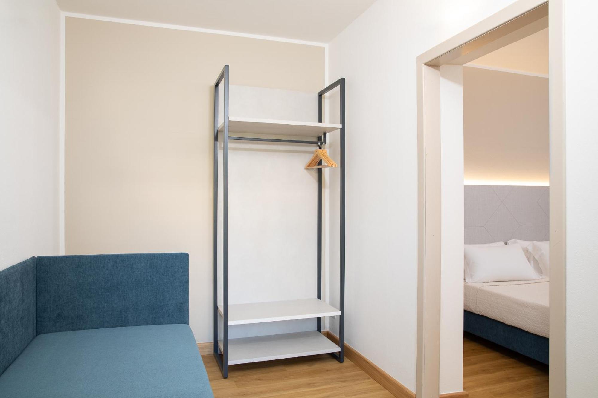 Lu' Hotel Porto Pino SantʼAnna Arresi المظهر الخارجي الصورة