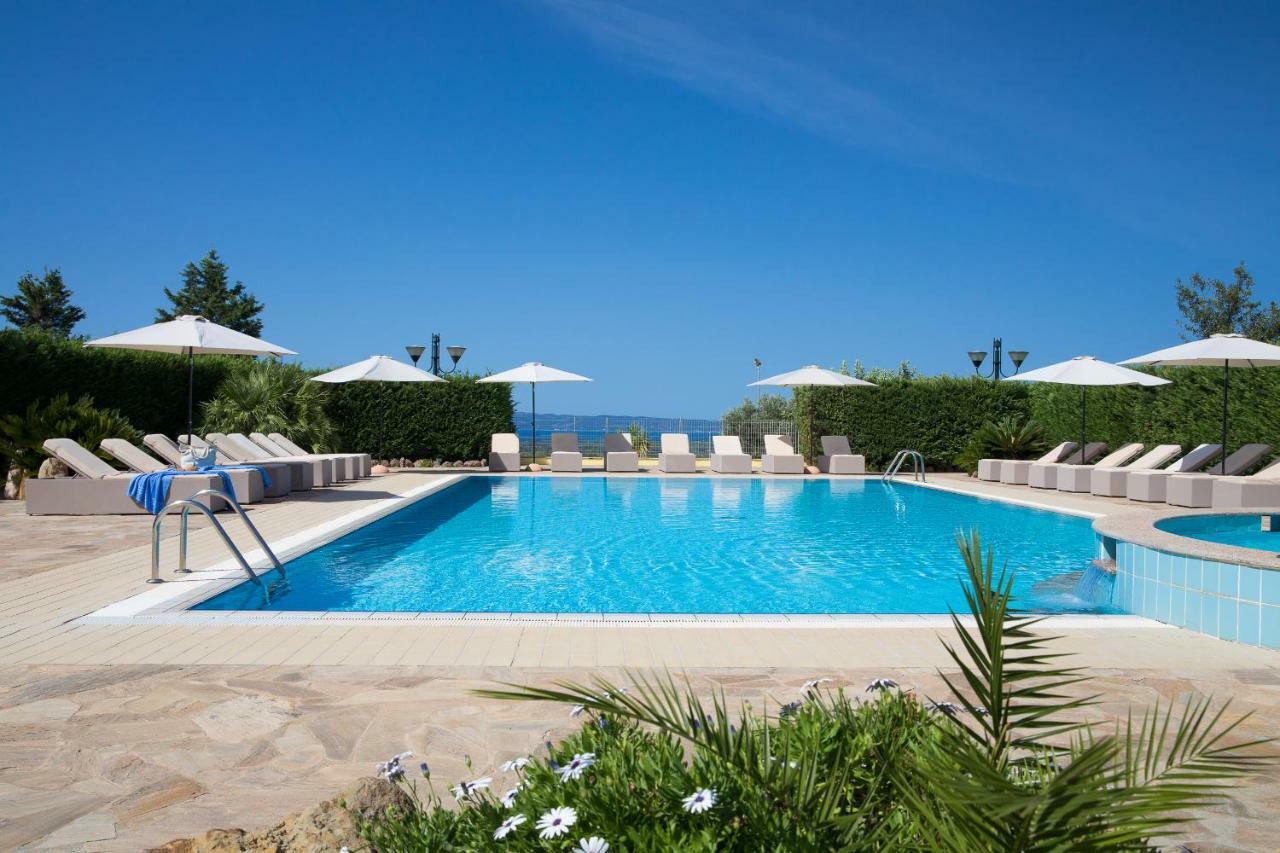 Lu' Hotel Porto Pino SantʼAnna Arresi المظهر الخارجي الصورة